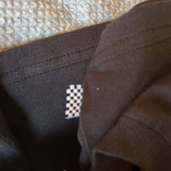 NWOT- main label missing. Brand new!  VANS PREMIUM T-shirt. Size XL! - Picture 9 of 9